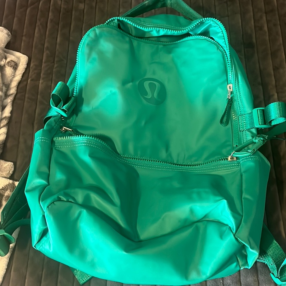 Lululemon new crew backpack in Emerald Ice